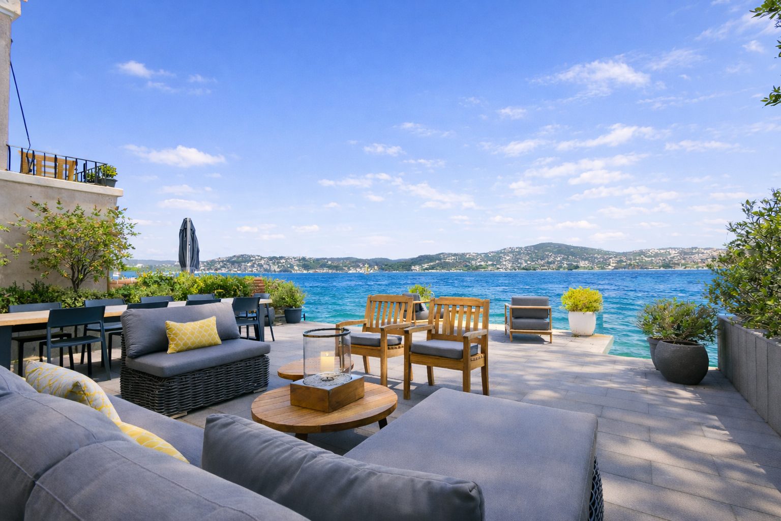 Waterfront Terrace Seating